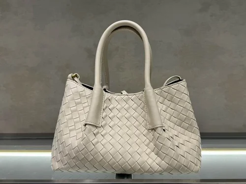 11 Bottega Veneta Women's Other Designer Bags Luxury Collection