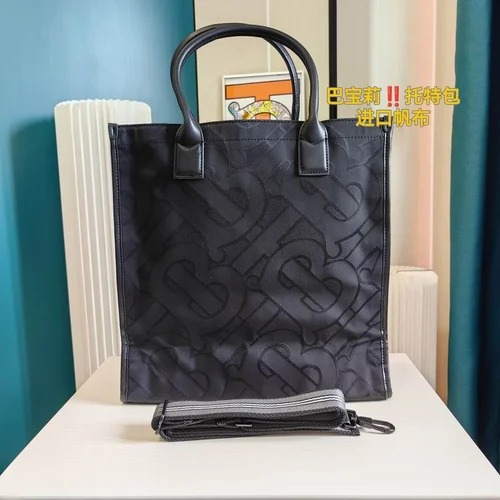 11 Burberry Large Tote Bag Check Canvas Women Luxury Shopping