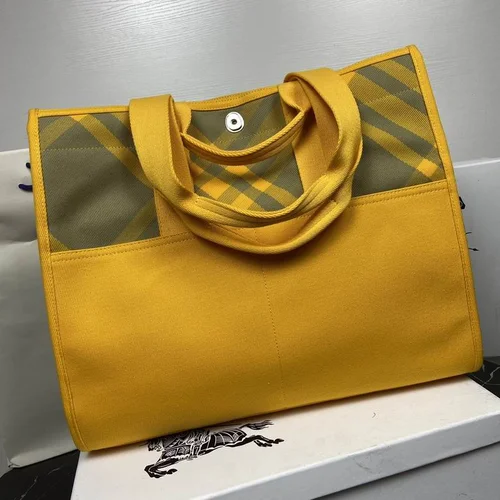 11 Burberry Large Tote Bag Check Canvas Women Luxury Shopping