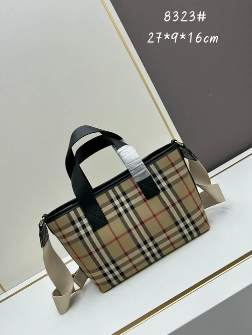 11 Burberry Large Tote Bag Check Canvas Women Luxury Shopping