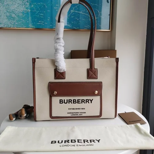 11 Burberry Large Tote Bag Check Canvas Women Luxury Shopping