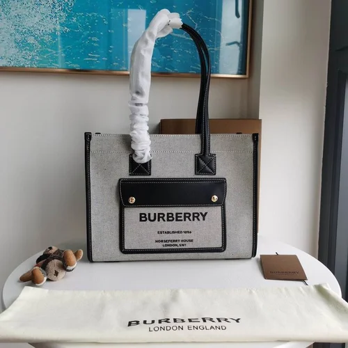 11 Burberry Large Tote Bag Check Canvas Women Luxury Shopping