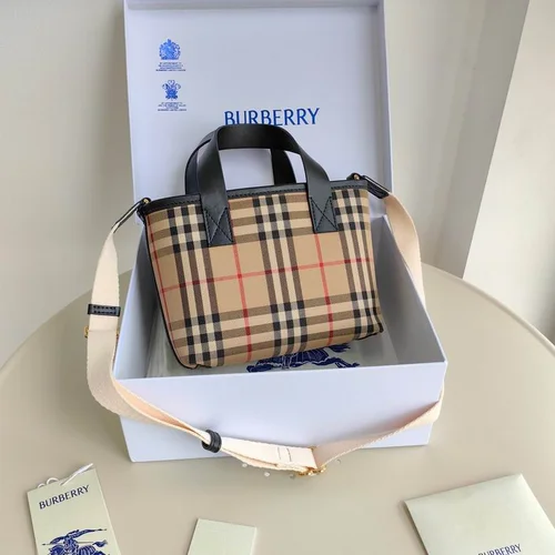 Burberry Original Shopping Bag Large Check Canvas Authentic Luxury