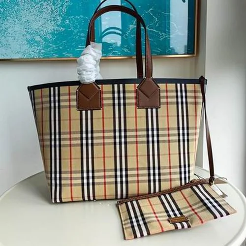 Burberry Original Shopping Bag Large Check Canvas Authentic Luxury