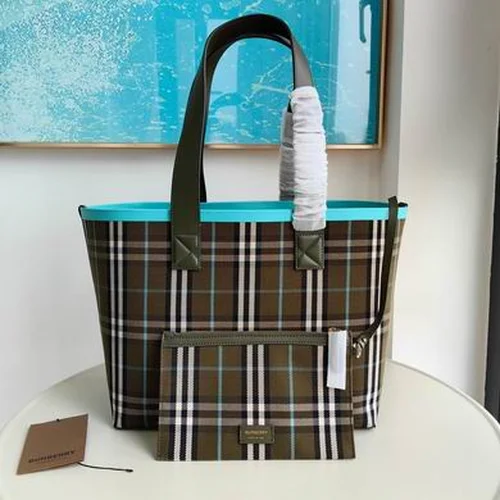 Burberry Original Shopping Bag Large Check Canvas Authentic Luxury