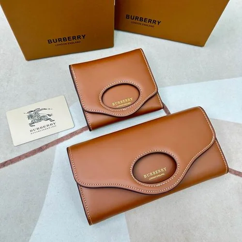 11 Burberry Women's Wallet Check Pattern Luxury Leather Designer