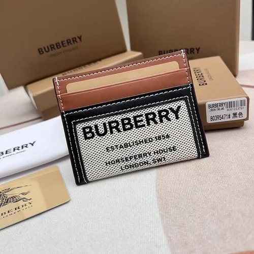 11 Burberry Women's Wallet Check Pattern Luxury Leather Designer