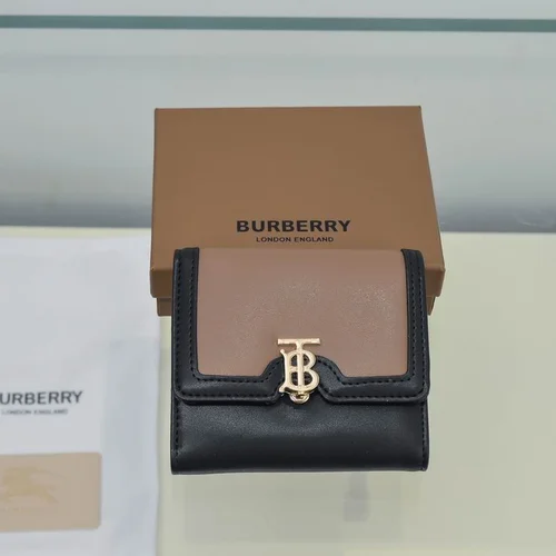 11 Burberry Women's Wallet Check Pattern Luxury Leather Designer