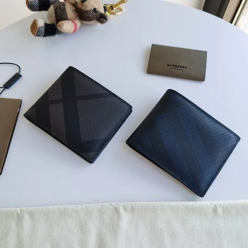 11 Burberry Women's Wallet Check Pattern Luxury Leather Designer