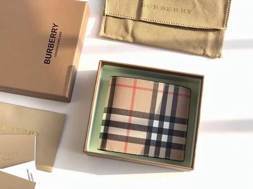 11 Burberry Women's Wallet Check Pattern Luxury Leather Designer