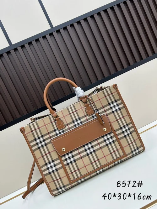 11 Burberry Large Tote Bag Check Canvas Women Luxury Shopping