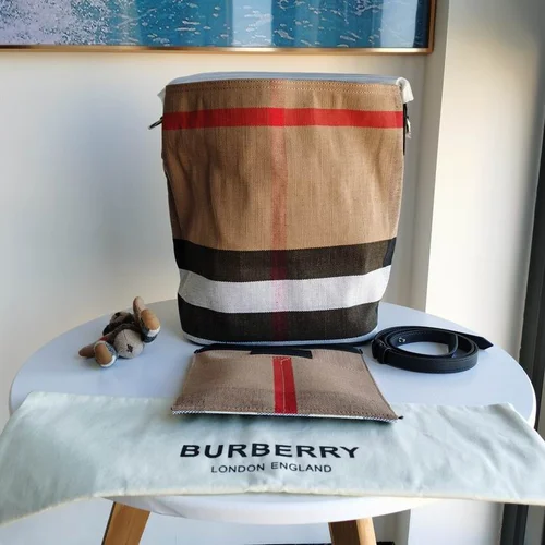 11 Burberry Bucket Bag Small Drawstring Women Luxury Check