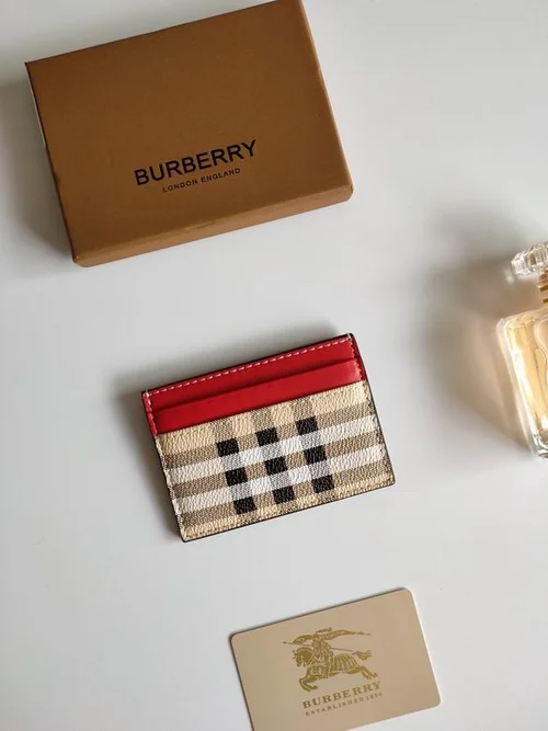 11 Burberry Women's Wallet Check Pattern Luxury Leather Designer