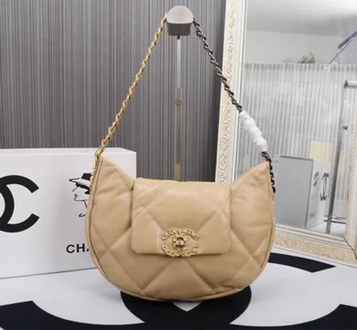 11 Chanel More Women's Designer Bags Luxury Quilted Collection