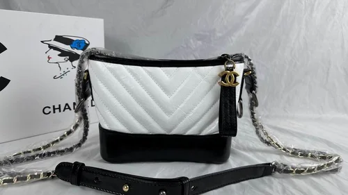 11 Chanel Gabrielle Hobo Bag Medium Women Luxury Quilted