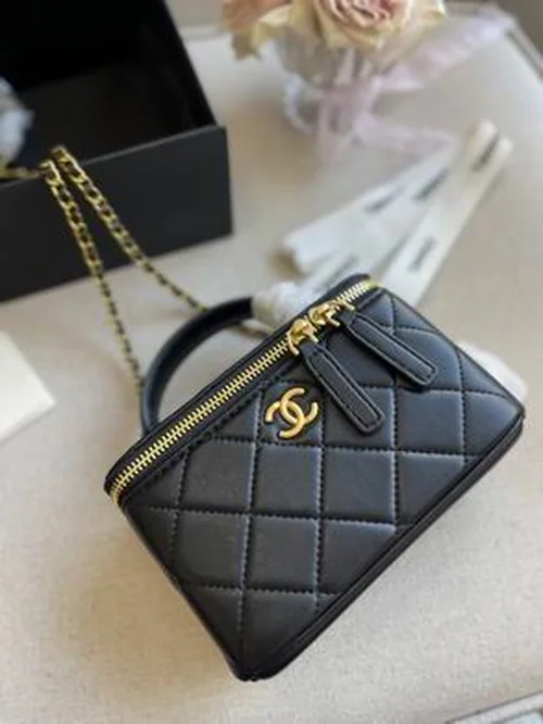 11 Chanel Beauty Cosmetic Bags Vanity Case Women Luxury Set