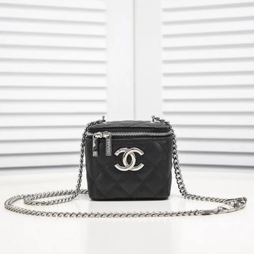 11 Chanel Beauty Cosmetic Bags Vanity Case Women Luxury Set