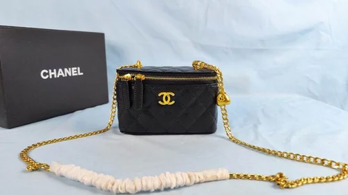 11 Chanel Beauty Cosmetic Bags Vanity Case Women Luxury Set