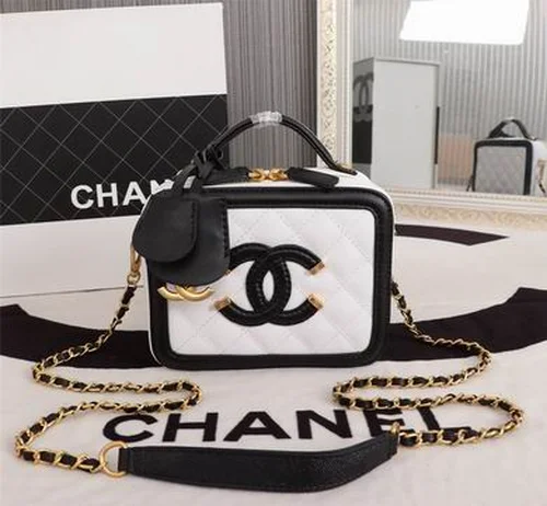 11 Chanel Beauty Cosmetic Bags Vanity Case Women Luxury Set