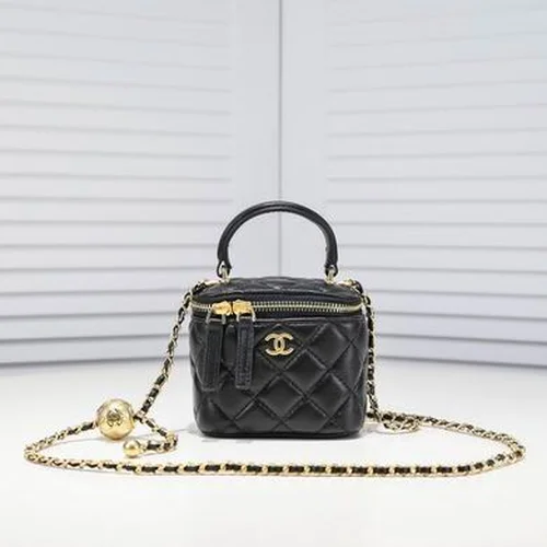 11 Chanel Beauty Cosmetic Bags Vanity Case Women Luxury Set