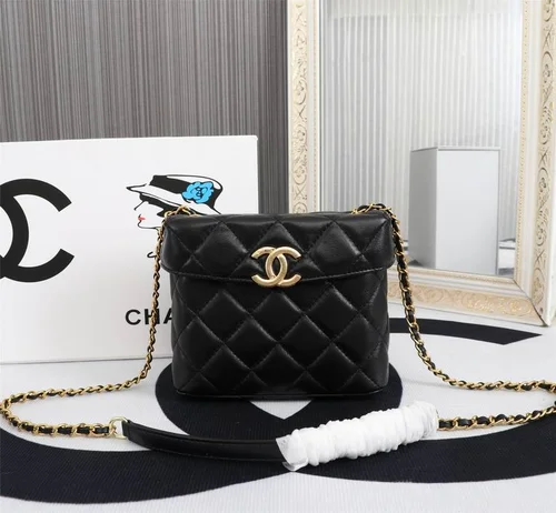 11 Chanel Beauty Cosmetic Bags Vanity Case Women Luxury Set