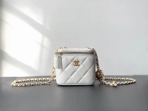 11 Chanel Beauty Cosmetic Bags Vanity Case Women Luxury Set