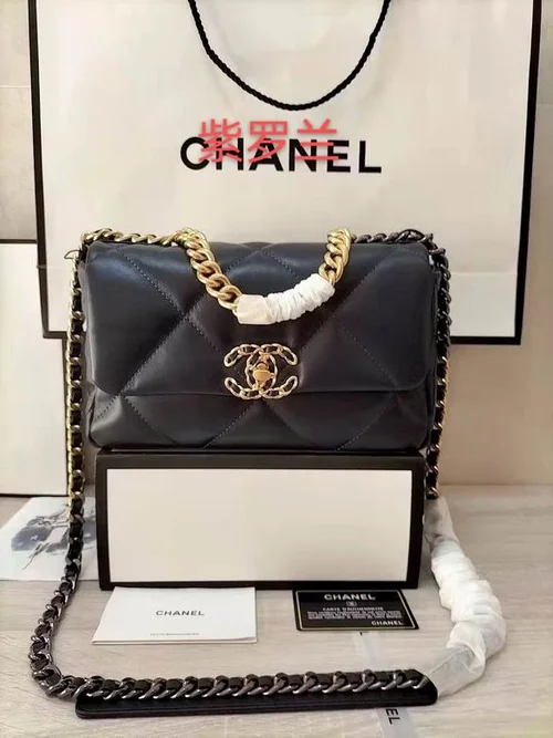 11 Chanel 19 Flap Bag Medium Women Luxury Quilted Leather