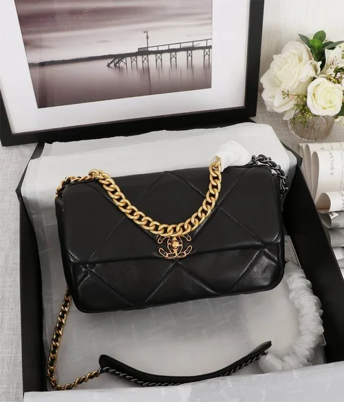 11 Chanel 19 Flap Bag Medium Women Luxury Quilted Leather