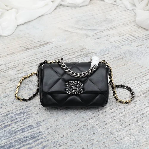 11 Chanel 19 Flap Bag Medium Women Luxury Quilted Leather