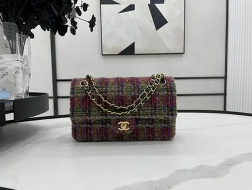 11 Chanel Classic Flap Bag Medium Women Luxury Quilted Caviar