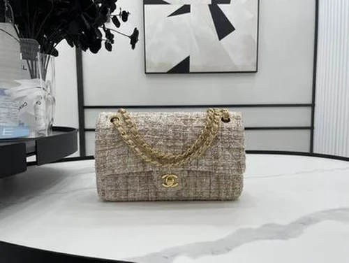 11 Chanel Classic Flap Bag Medium Women Luxury Quilted Caviar