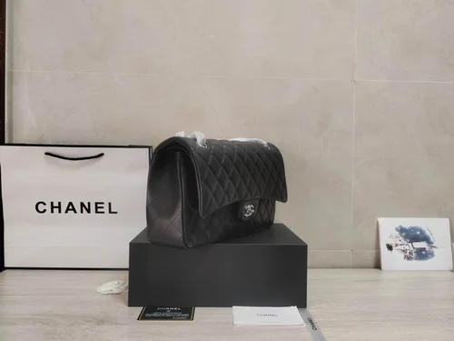 11 Chanel Classic Flap Bag Medium Women Luxury Quilted Caviar