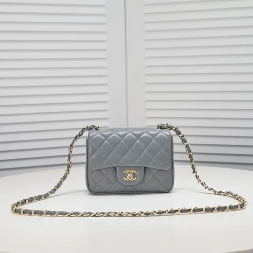 11 Chanel Classic Flap Bag Medium Women Luxury Quilted Caviar