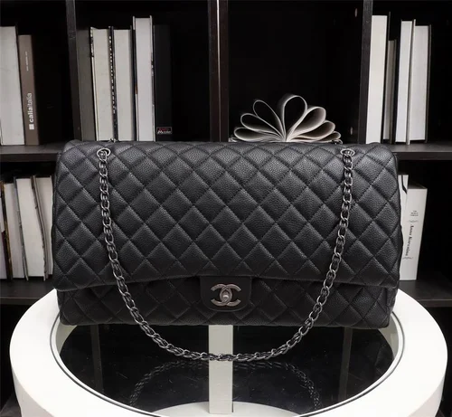 11 Chanel Classic Flap Bag Medium Women Luxury Quilted Caviar