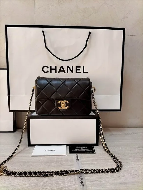 11 Chanel Classic Flap Bag Medium Women Luxury Quilted Caviar