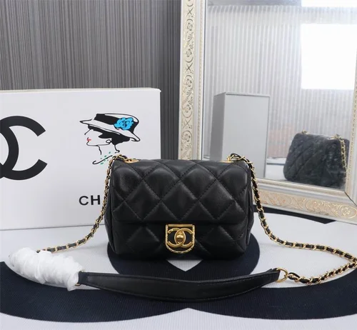 11 Chanel Classic Flap Bag Medium Women Luxury Quilted Caviar