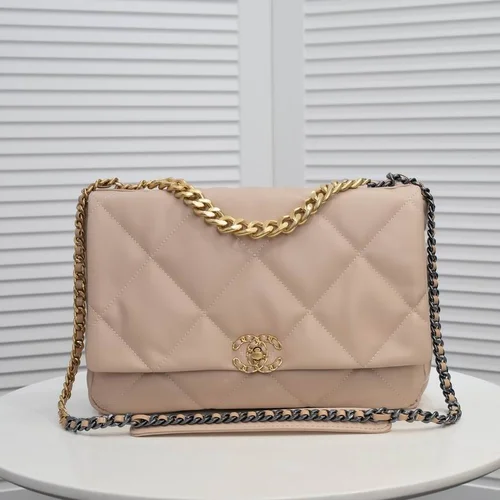 11 Chanel Classic Flap Bag Medium Women Luxury Quilted Caviar