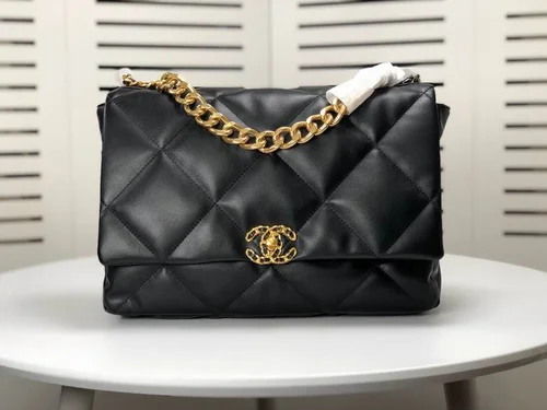 11 Chanel Classic Flap Bag Medium Women Luxury Quilted Caviar