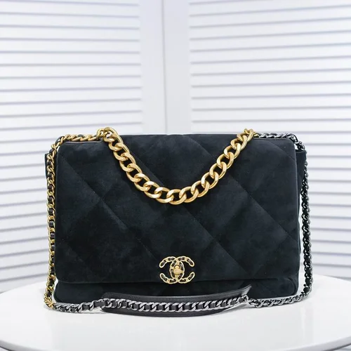 11 Chanel Classic Flap Bag Medium Women Luxury Quilted Caviar