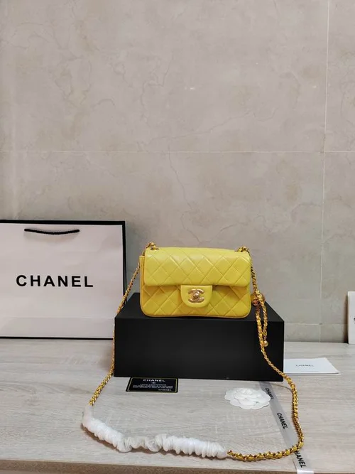 11 Chanel Classic Flap Bag Medium Women Luxury Quilted Caviar