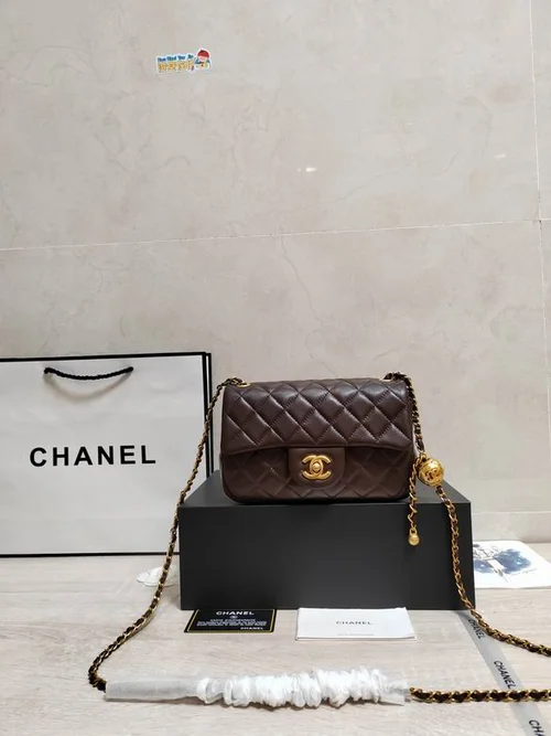 11 Chanel Classic Flap Bag Medium Women Luxury Quilted Caviar