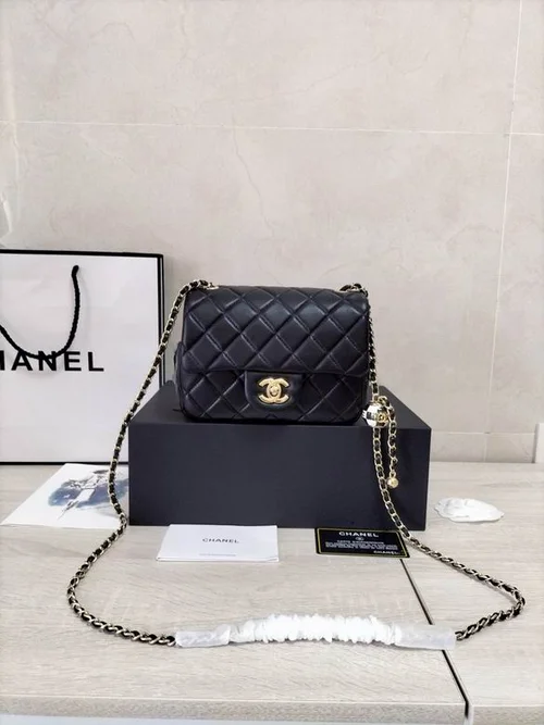 11 Chanel Classic Flap Bag Medium Women Luxury Quilted Caviar