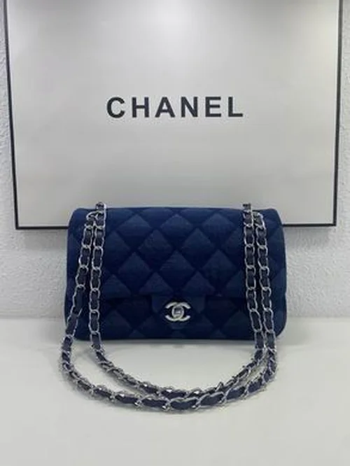 11 Chanel Classic Flap Bag Medium Women Luxury Quilted Caviar