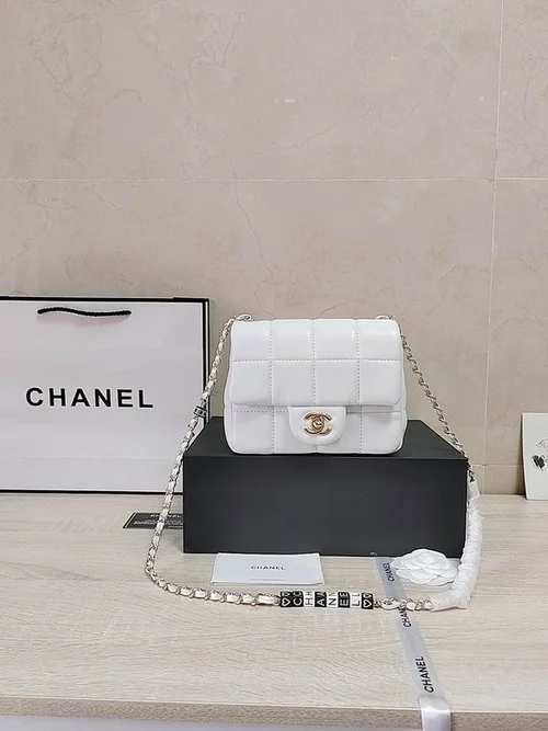 11 Chanel Classic Flap Bag Medium Women Luxury Quilted Caviar