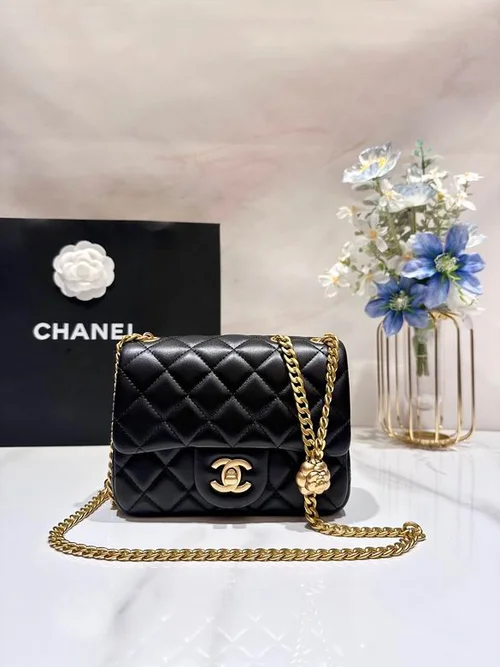 11 Chanel Classic Flap Bag Medium Women Luxury Quilted Caviar