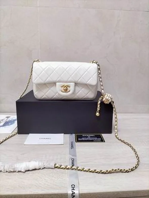 11 Chanel Classic Flap Bag Medium Women Luxury Quilted Caviar
