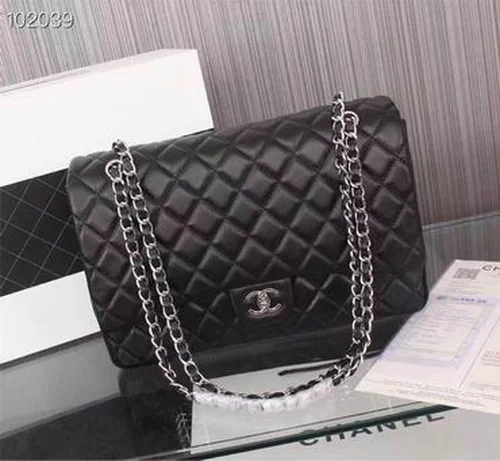 11 Chanel Classic Flap Bag Medium Women Luxury Quilted Caviar
