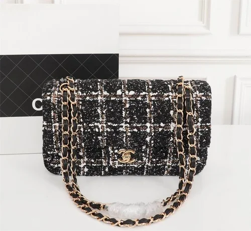 11 Chanel Classic Flap Bag Medium Women Luxury Quilted Caviar