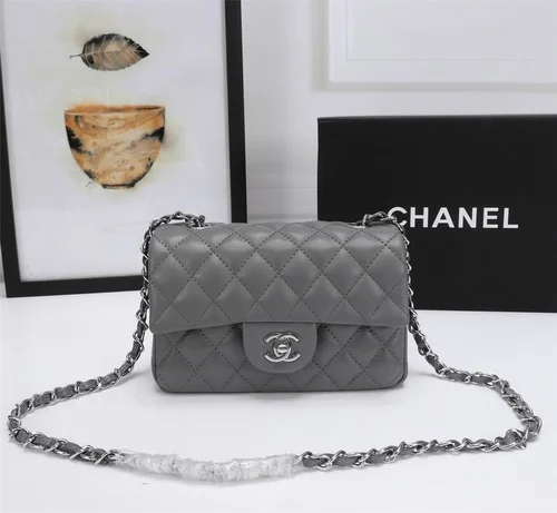 11 Chanel Classic Flap Bag Medium Women Luxury Quilted Caviar