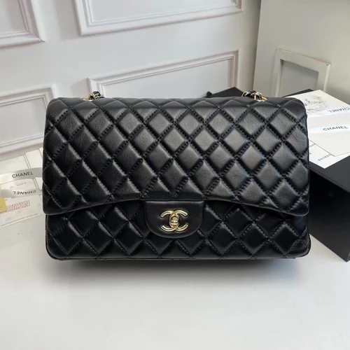 11 Chanel Classic Flap Bag Medium Women Luxury Quilted Caviar